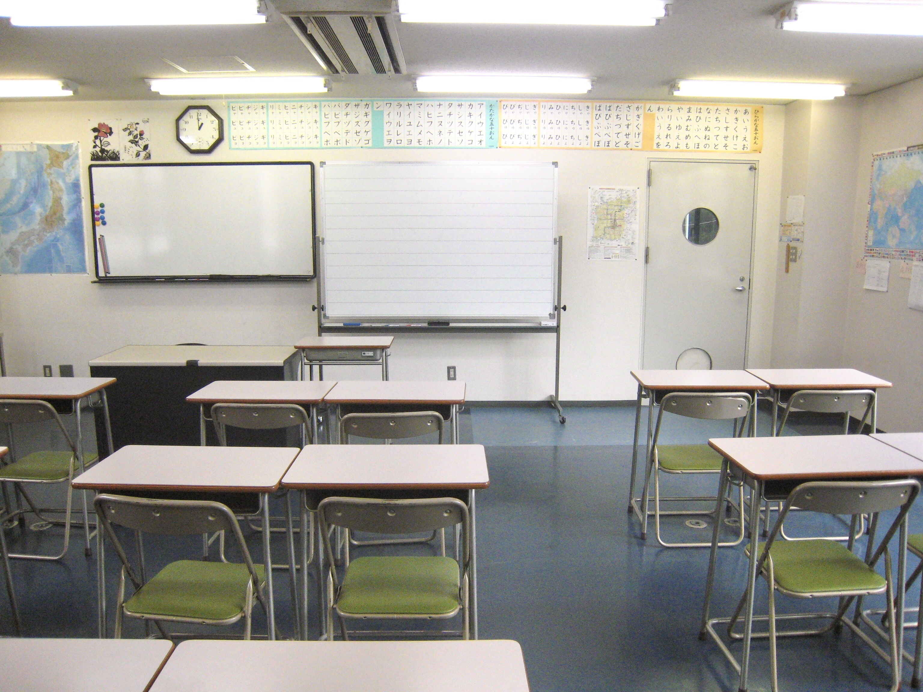 ToBuCo専門学校。2A教室。