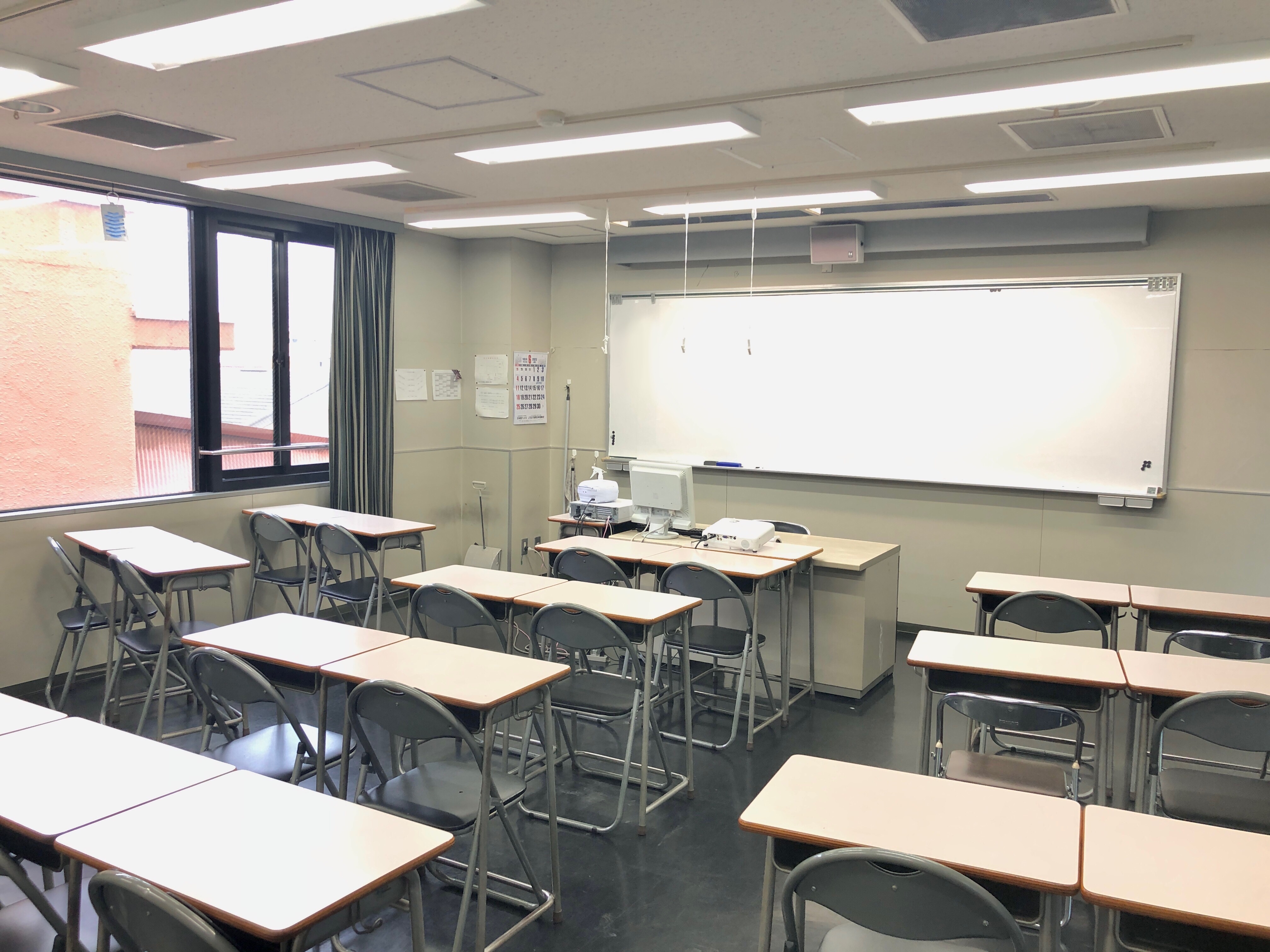 ToBuCo専門学校。3B教室。