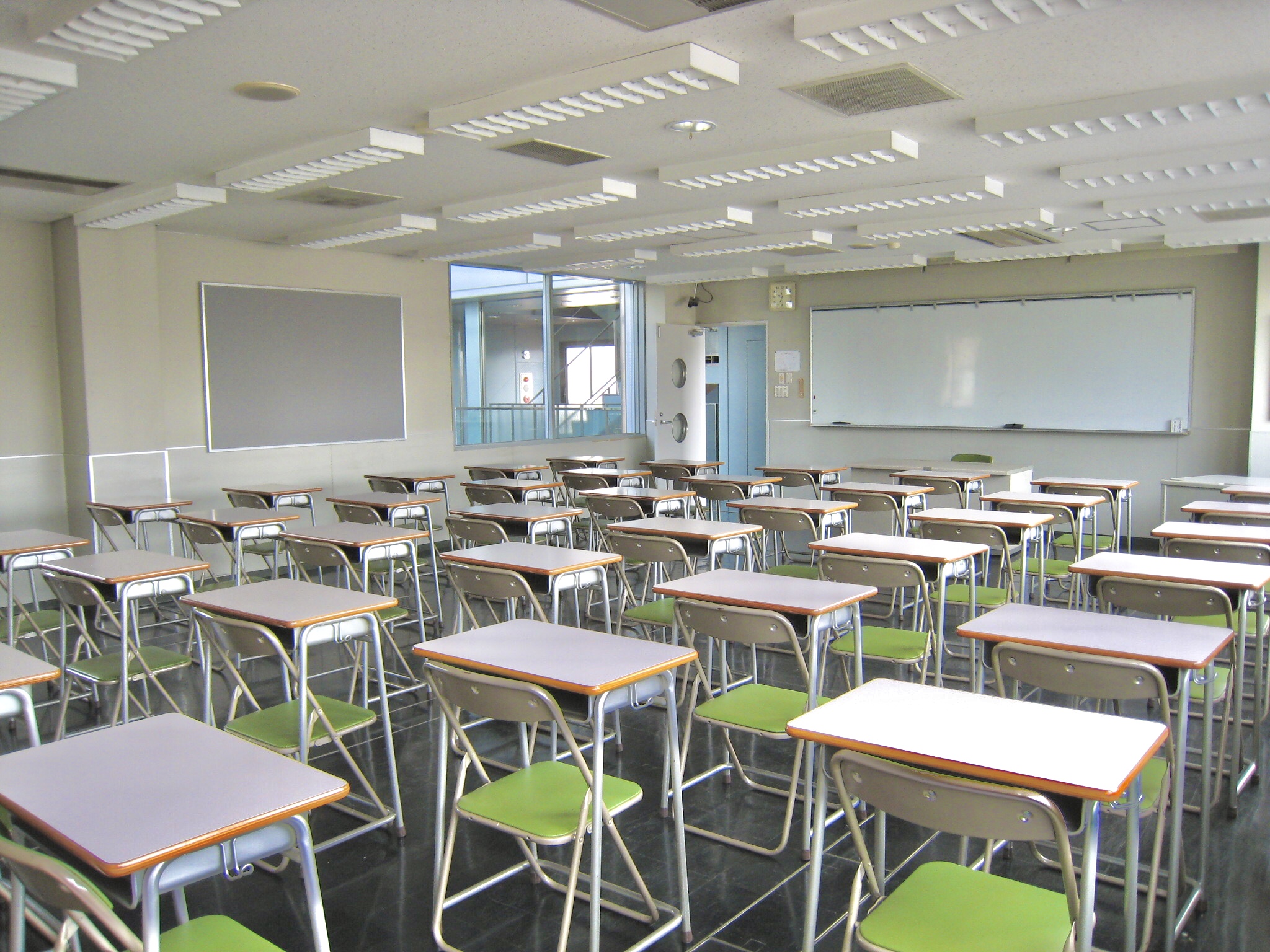 ToBuCo専門学校。3C教室。