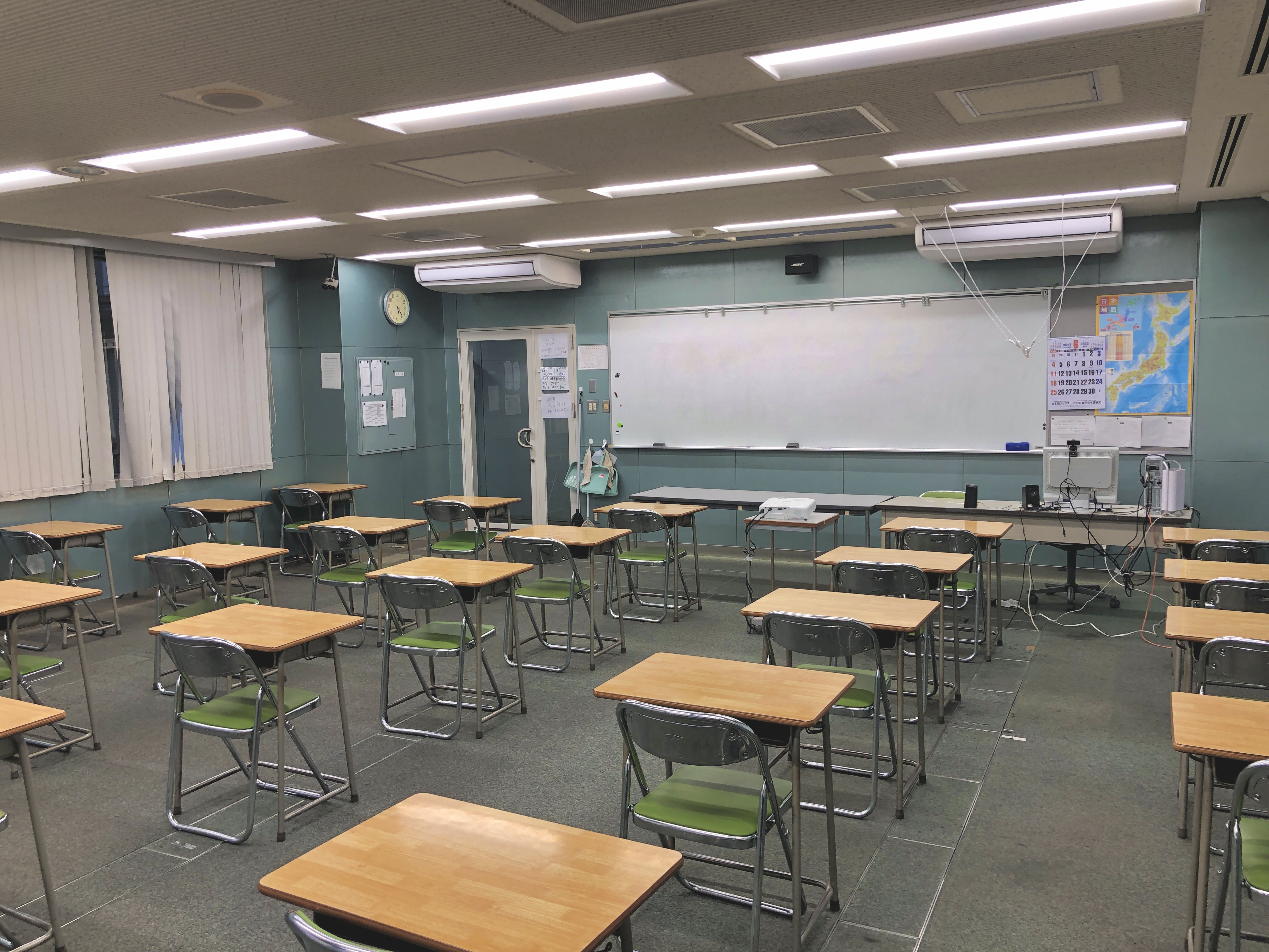 ToBuCo専門学校。1B教室。